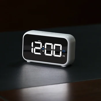Digital Vækkeur,12/24 H,8 Alarm Ringetoner,Volumen&Lysstyrke Justerbar,Genopladeligt Batteri,Vækkeur til Soveværelser