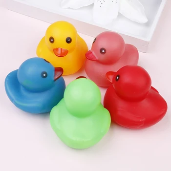 5Pcs Kawaii Mini Farverige Gummi Float Pibende Lyd Duck Badekar Toy Vand-Pool Sjovt Legetøj Baby Badeværelse for Piger Drenge Gaver